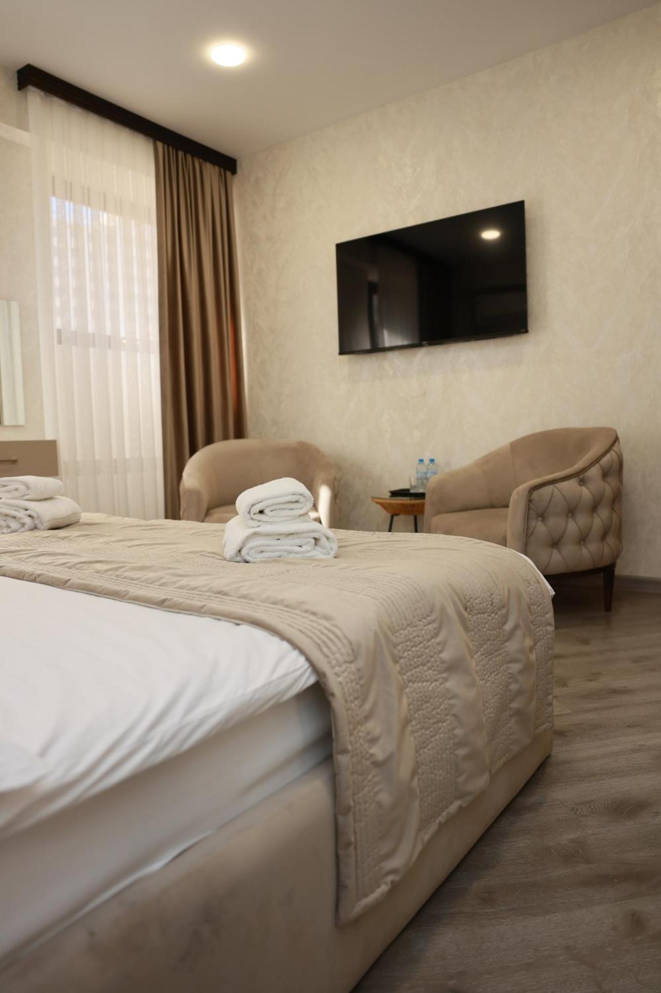Royal Renaissance Hotel Erevan Cameră foto