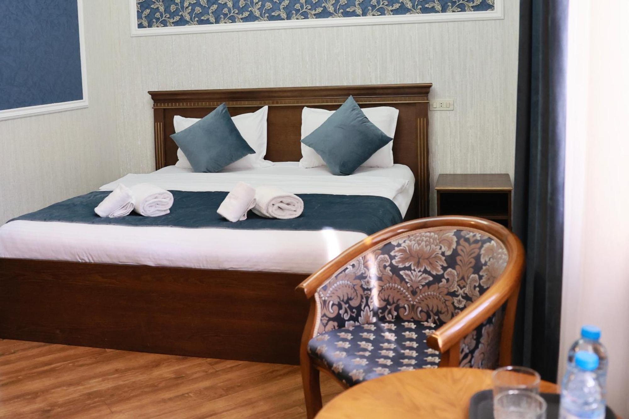 Royal Renaissance Hotel Erevan Cameră foto