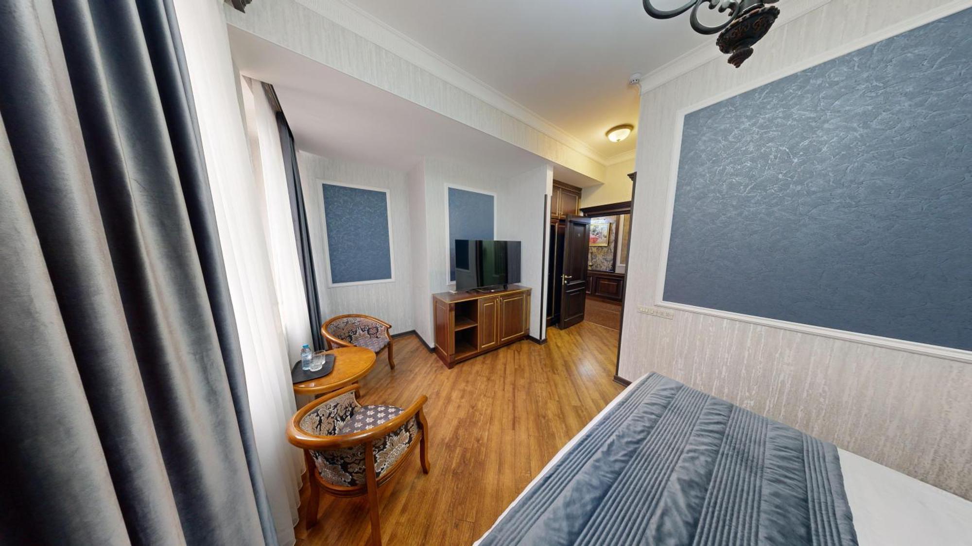 Royal Renaissance Hotel Erevan Cameră foto