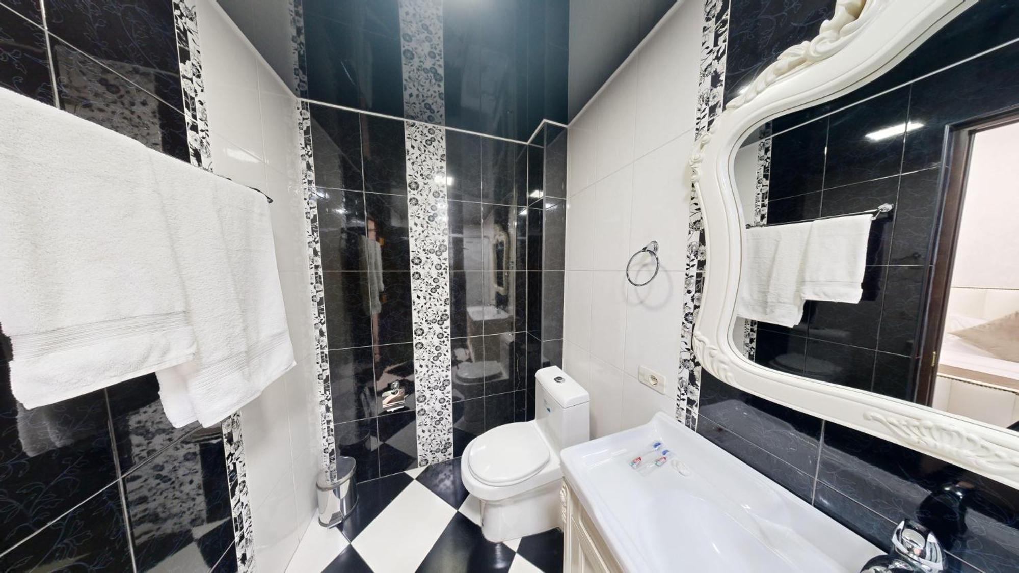 Royal Renaissance Hotel Erevan Cameră foto